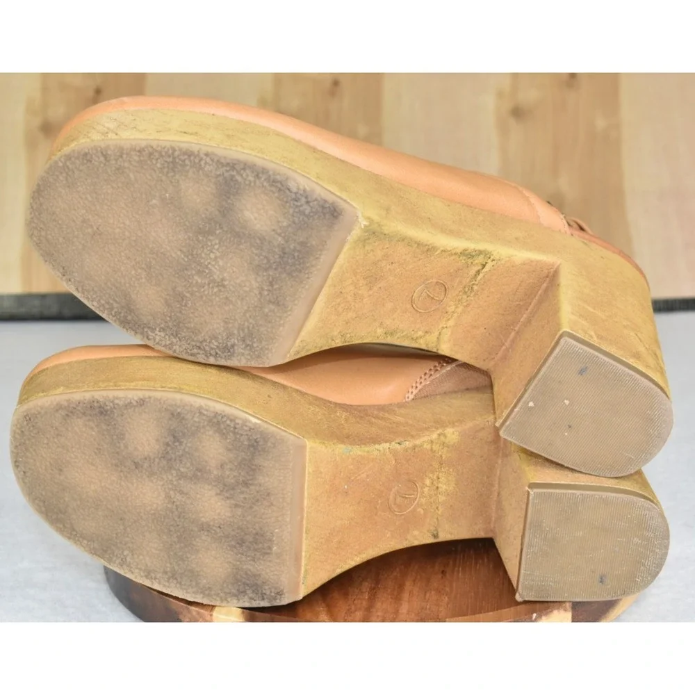 Universal Thread Watson Women Sz 7 Tan Platform Slingback Closed Toe Block Heel